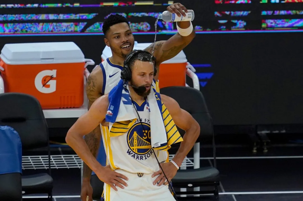 关于埃因霍温转会期更衣室发声，志在NBA季后赛名次提升，球迷炸锅，球探报告显示潜力的信息